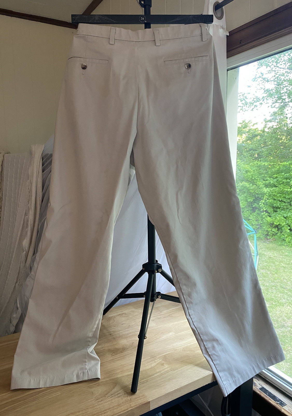 Dockers Men’s Dress Pants 36 * 32 Khaki Button Up 30 Inch Inseam
