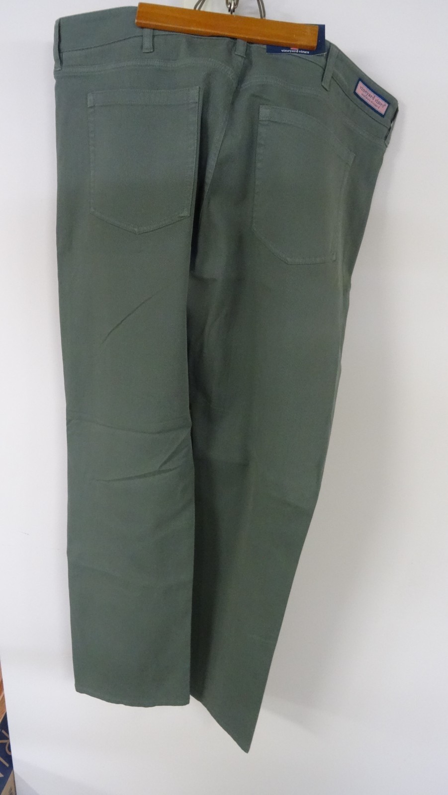 Vineyard Vines Mens Green Straight Leg Jeans Sz 40 x 32 . NWT
