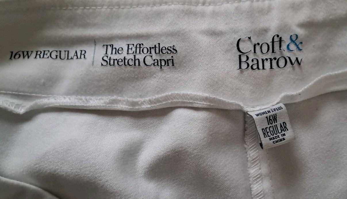 Croft & Barrows The Effortless Strech Pull On Capris Womans Plus 16W Reg White