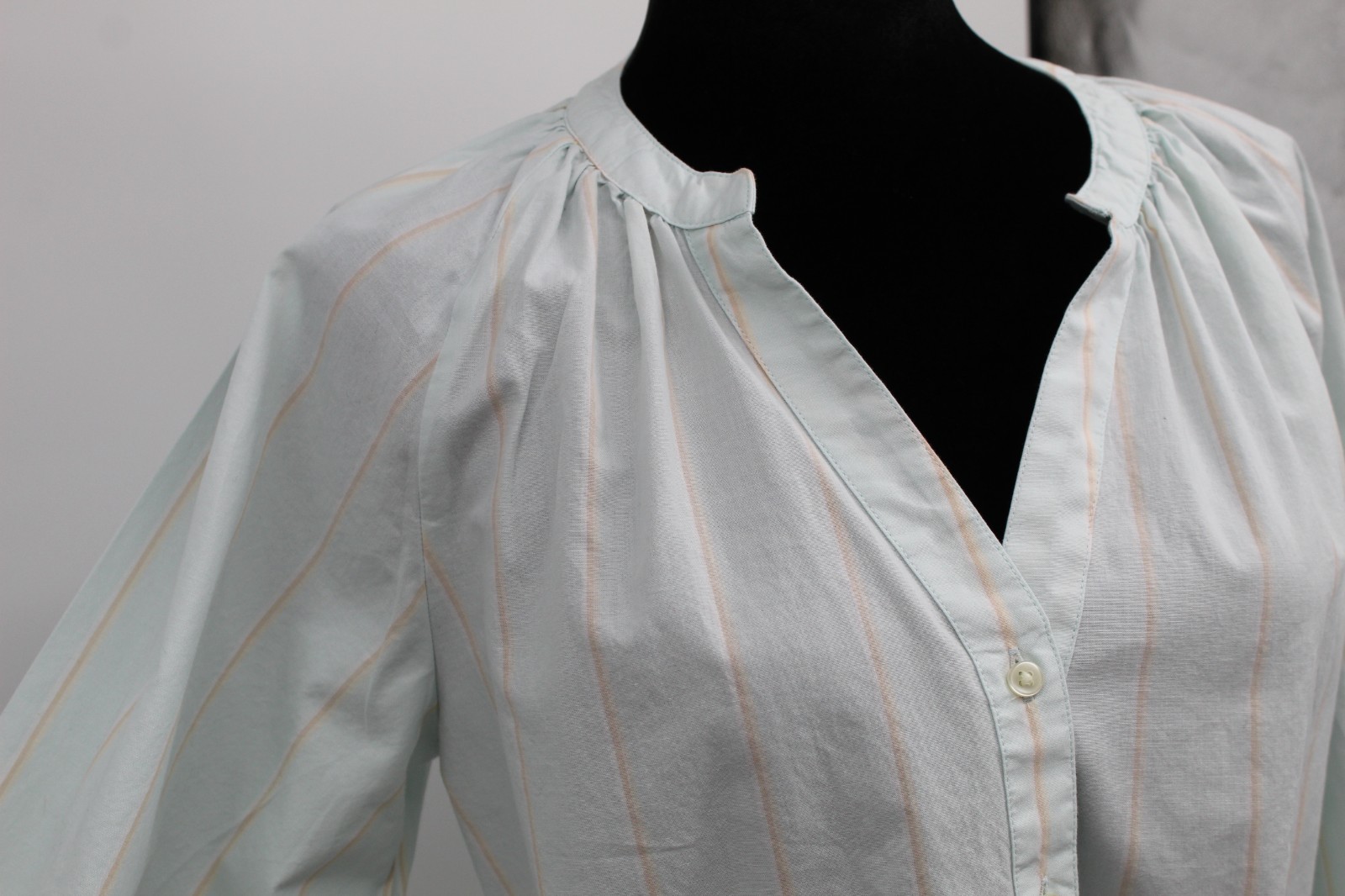 Levi’s XSmall Top Lainey Blouse Green Peach Stripes Puff Sleeves 100% cotton XS