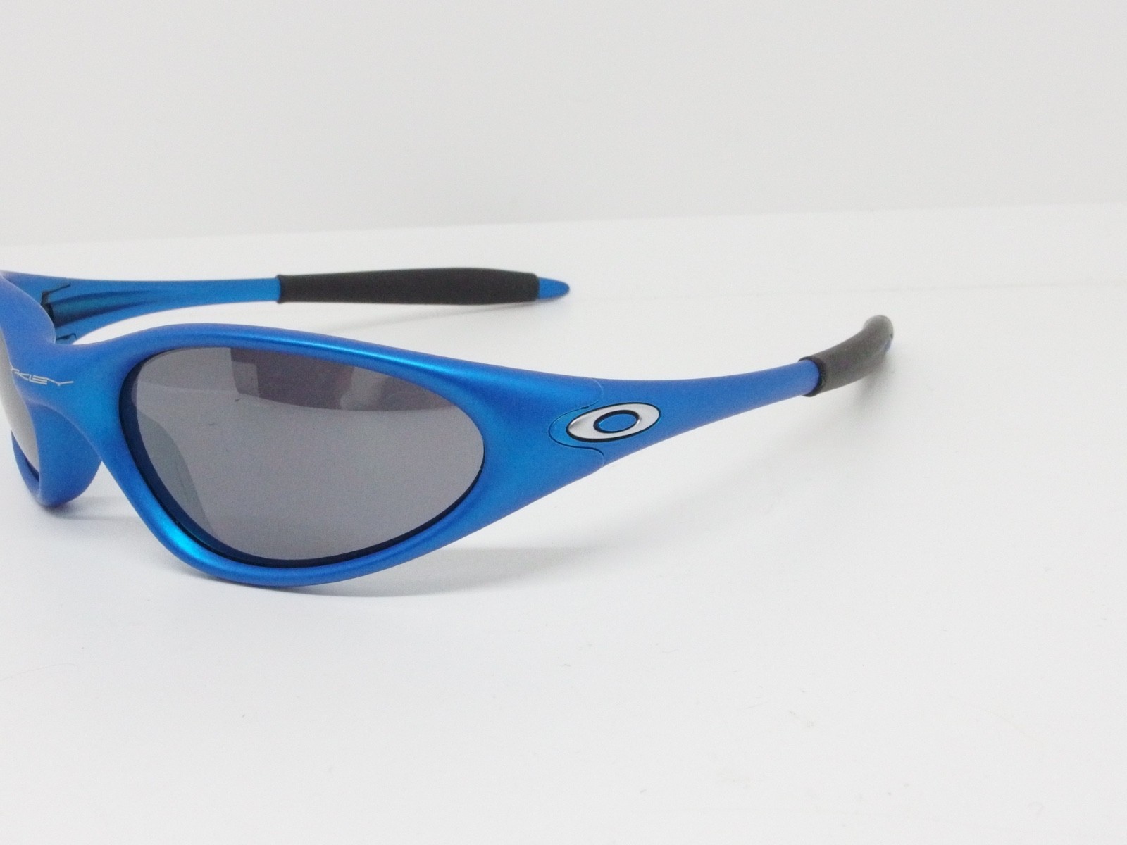 Oakley Minute Gen 2 Electric Blue w/Black Iridium Lens SKU 12-612