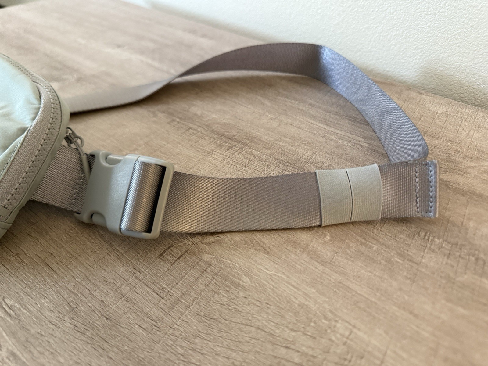 Lululemon Everywhere Belt Bag 1L in Silver Drop Gray NWT