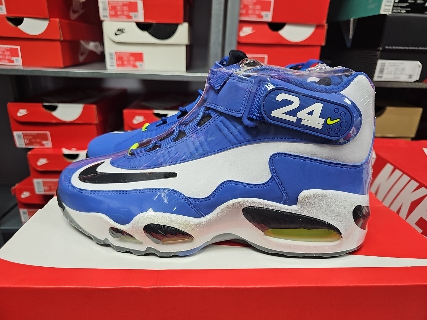 NIKE AIR GRIFFEY MAX 1 2021 ” VARSITY ROYAL ” SIZE 9.5 NEW IN HAND