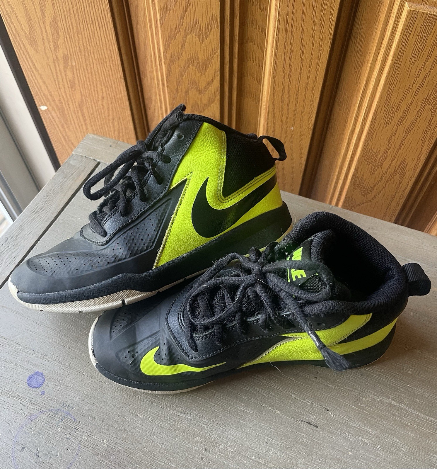 Nike Mid-Top Athletic Sneakers Black/Green Lace-Up size 13.5C