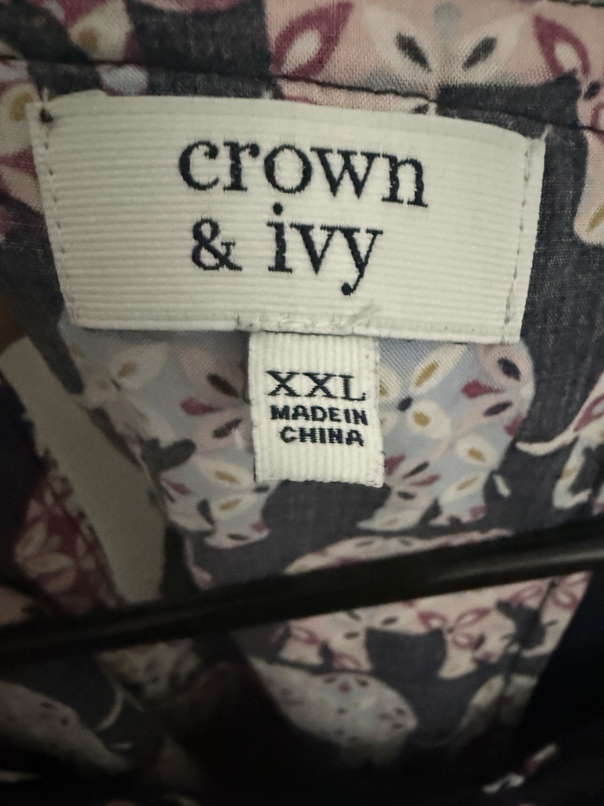 Crown And Ivy XXL Cold Shoulder Blouse Navy Elephant Print Tiered Flowy Top