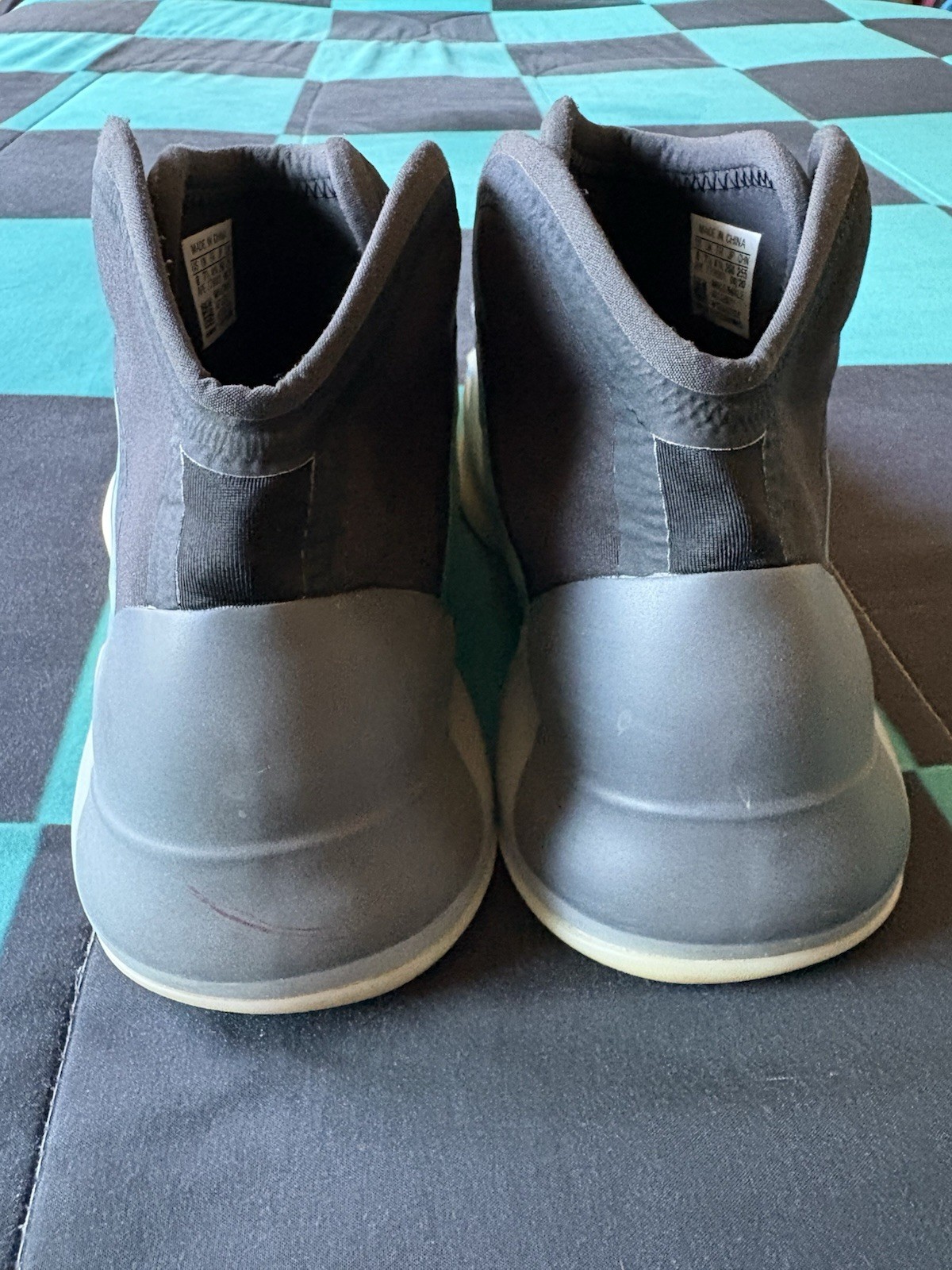 Men’s Adidas Yeezy Quantum ‘Frozen Blue’ Size 8