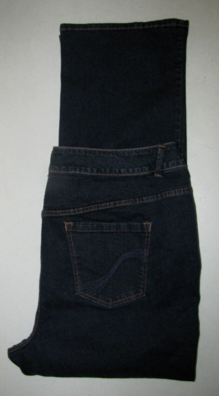 Womens Lane Bryant Slim Boot Stretch Jeans. Size 28T Blue. 35 1/2″ Inseam.