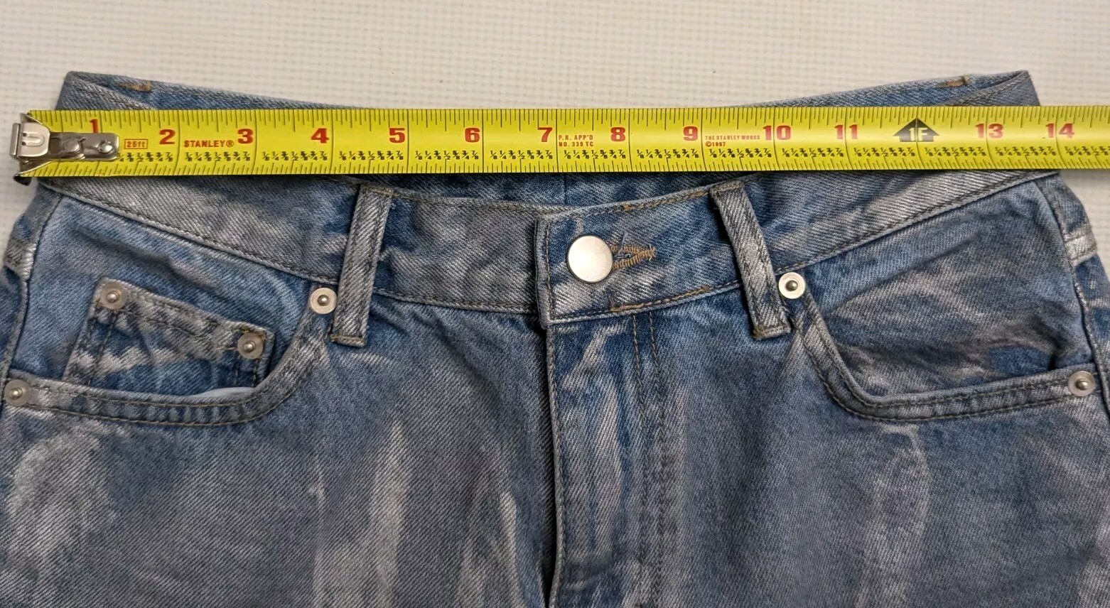 Source Unknown Blue Cut Out Coated Jeans Stone Washed Women’s Sz Medium