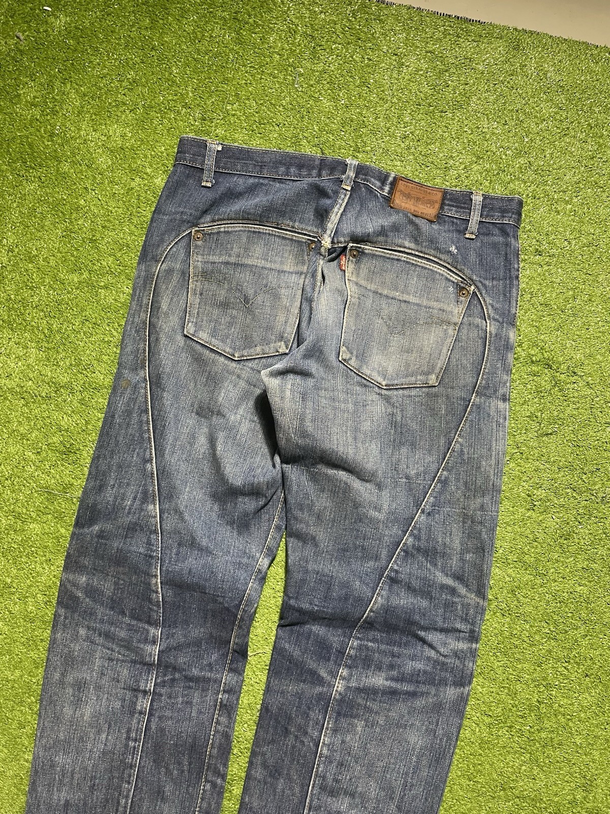 1980s Levi’s big Buffalo Style Big E Thai Repro Jeans Rare Fade Distressed Denim