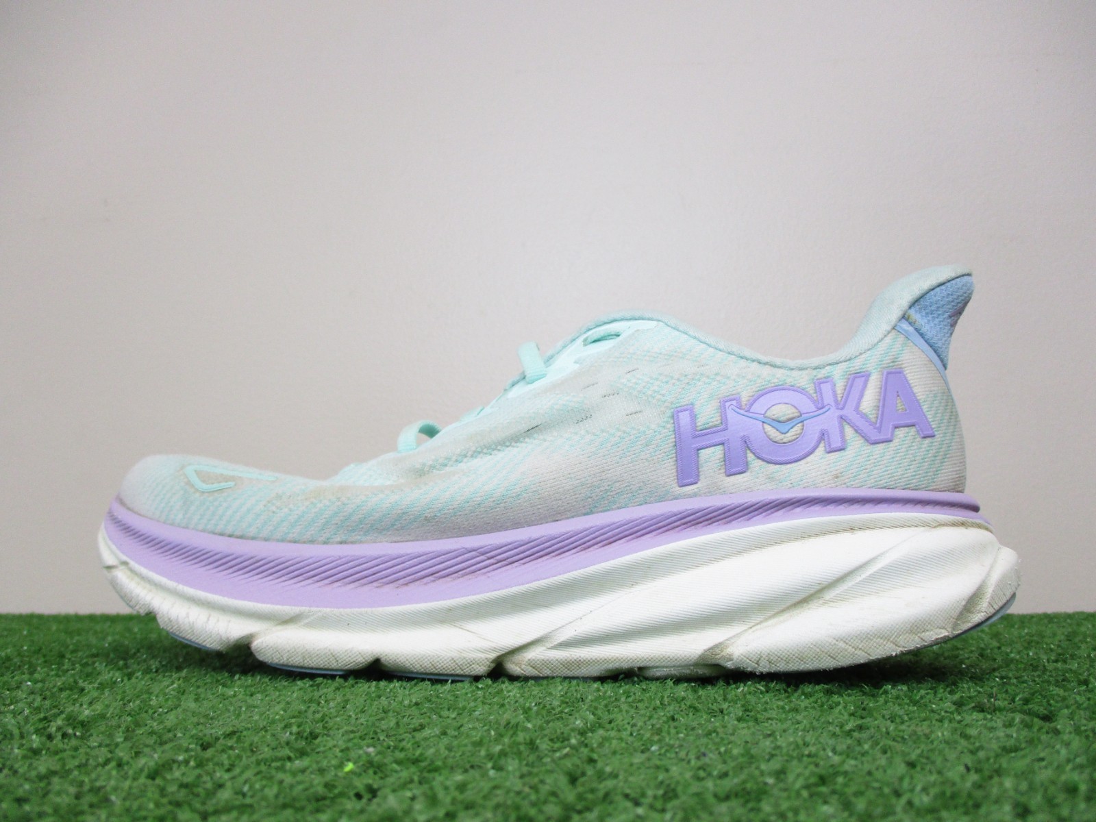 Hoka Clifton 9 Shoes Womens 9.5 Green Purple White Track Road Running Cushion *