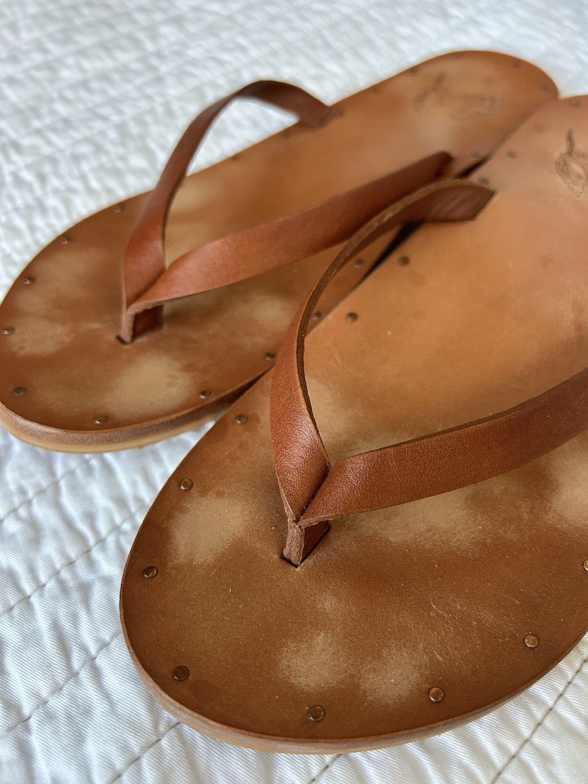 Beek Leather Sandals Flip Flops Thongs Size 8 Brown Tan EUC