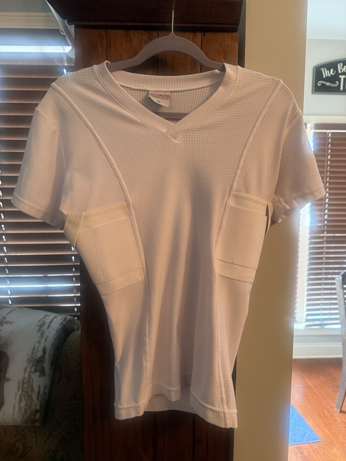 UnderTech Undercover V Neck Concealment White T-Shirt Men’s Medium
