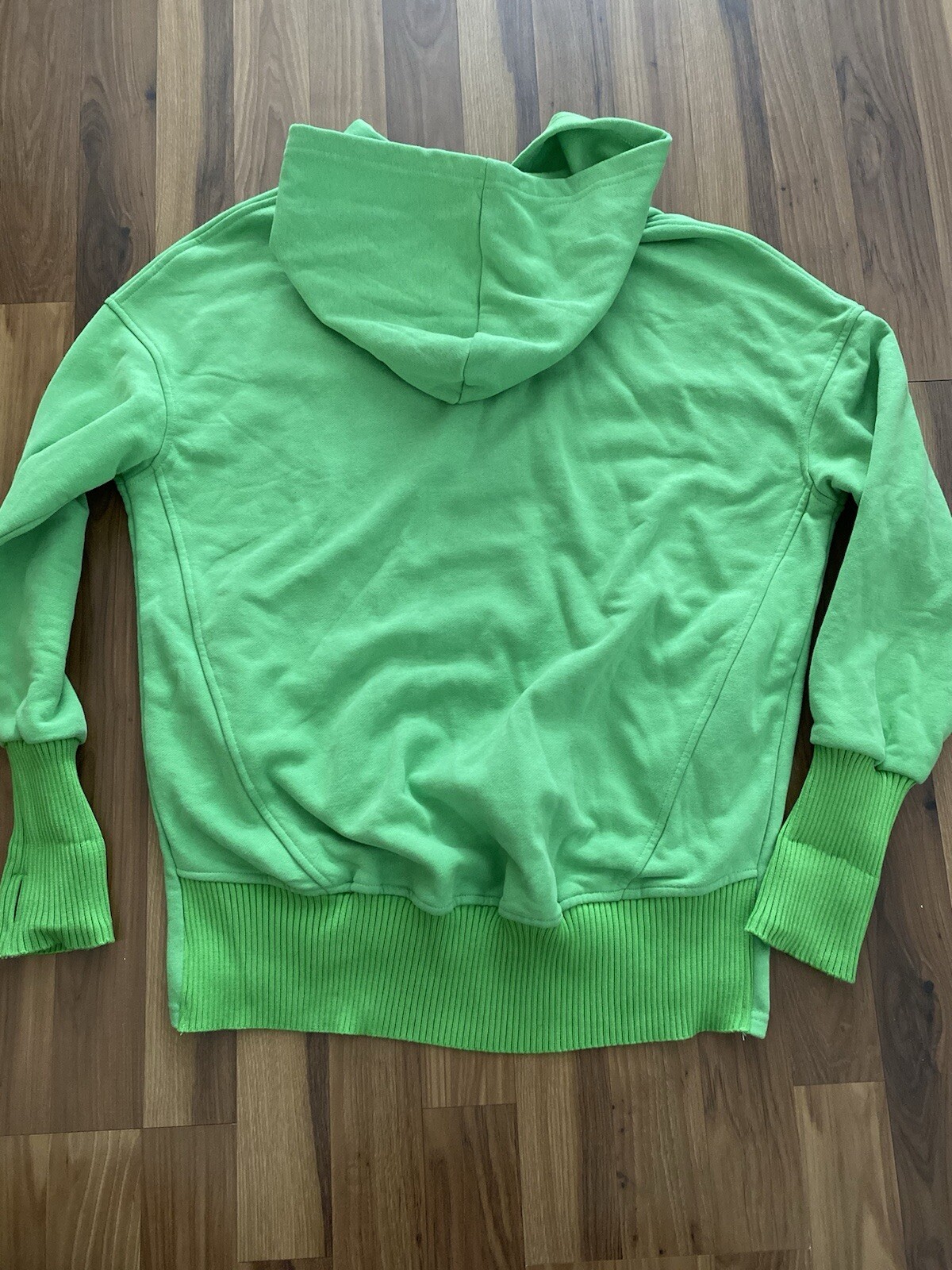 Women’s Oversized Green Sweatshirt Size Medium Tunic Hoodie Pockets Henley NWOT