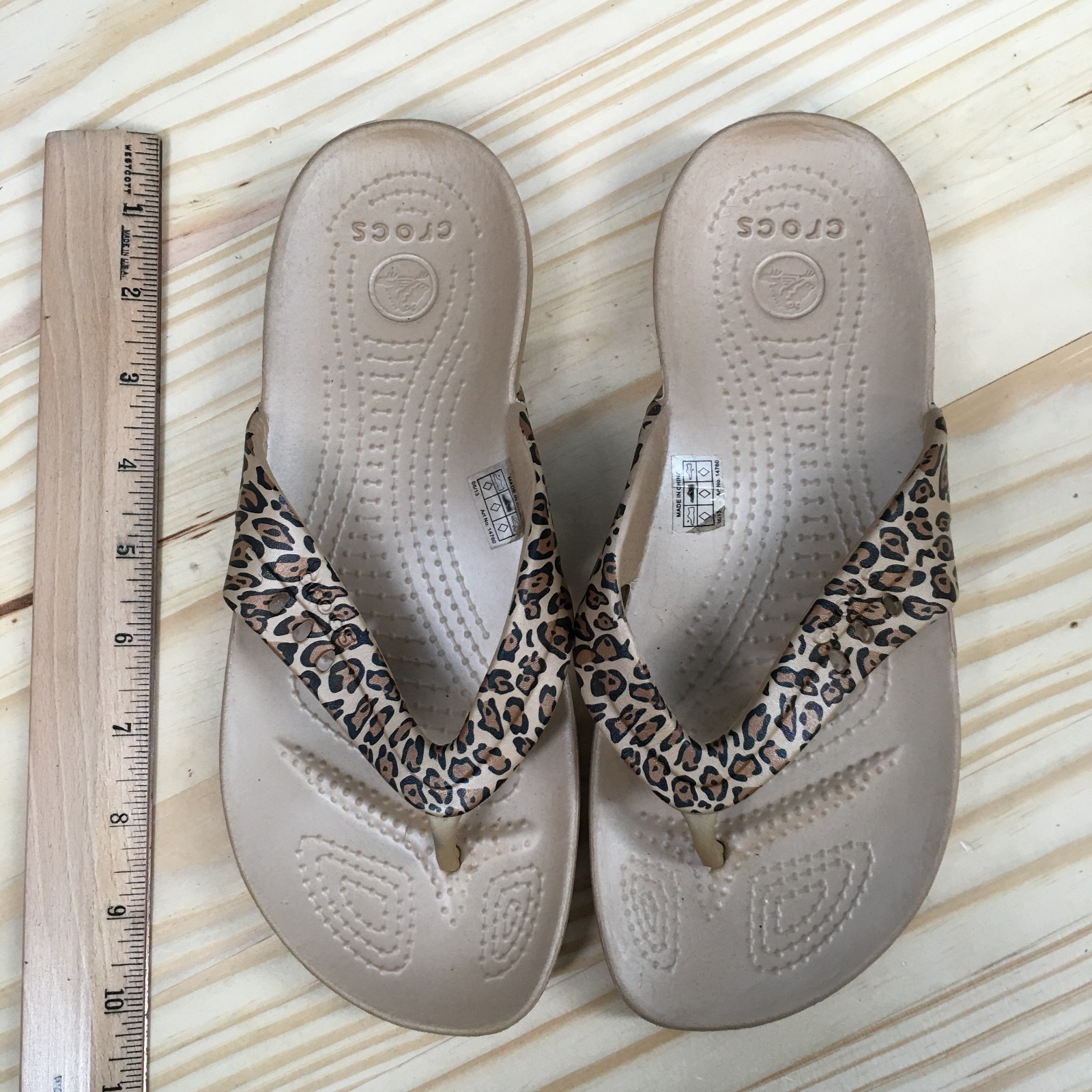 Crocs Sandals Womens 7 Kadee II Flip-Flop Brown Leopard Print Toe-Post Comfort