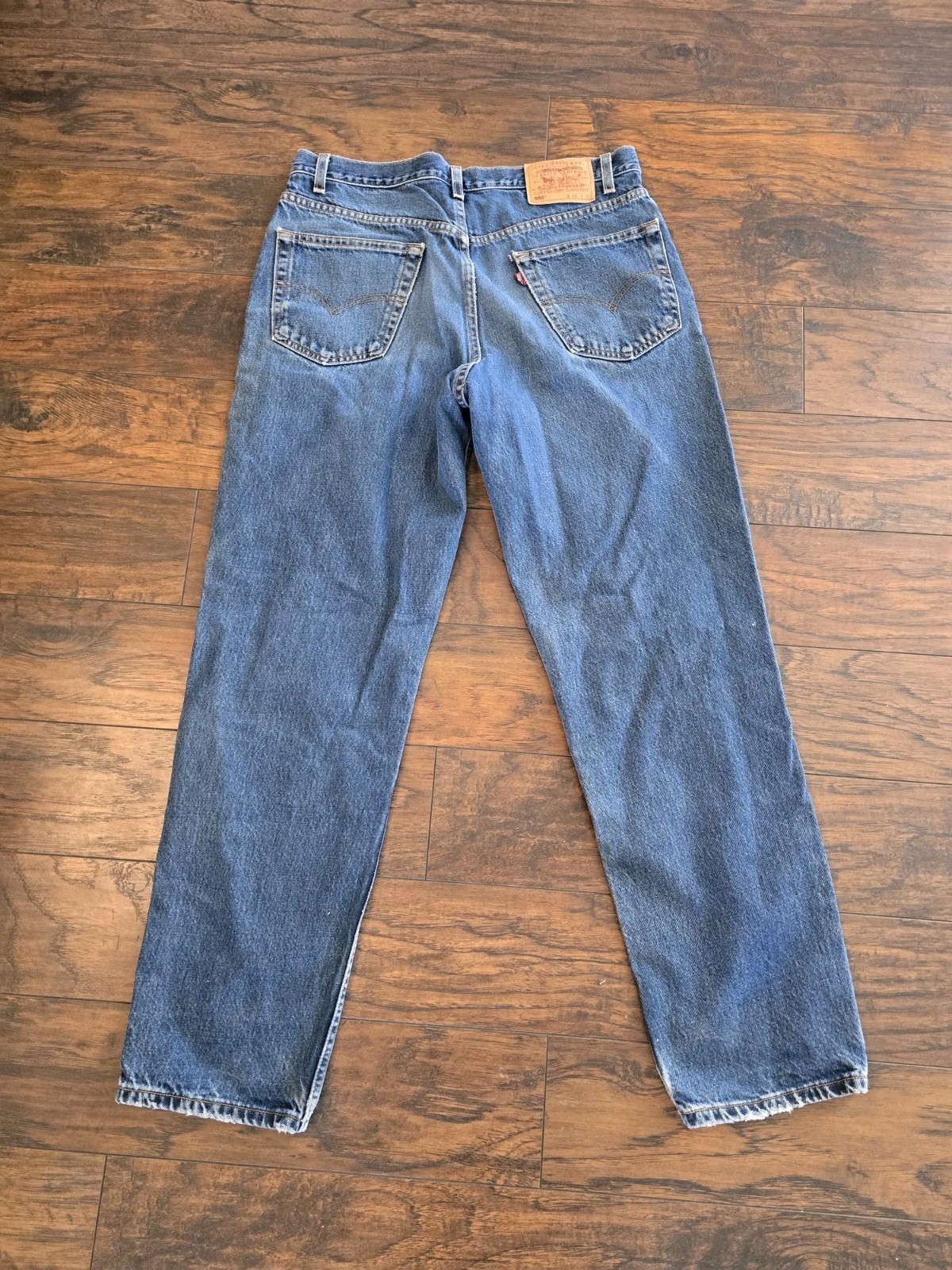 Levi’s 550 Relaxed Fit men’s jeans size 34×32. Paint Stains.LL-509. 1990