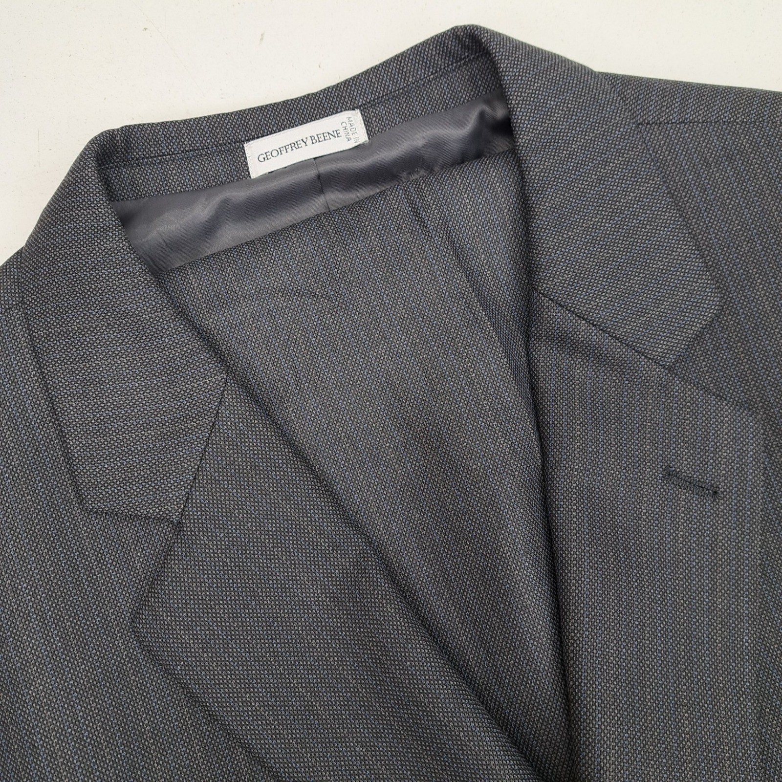 GEOFFREY BEENE Mens 60R Gray 2 Piece Suit Gray Pinstripe Pants 56×28