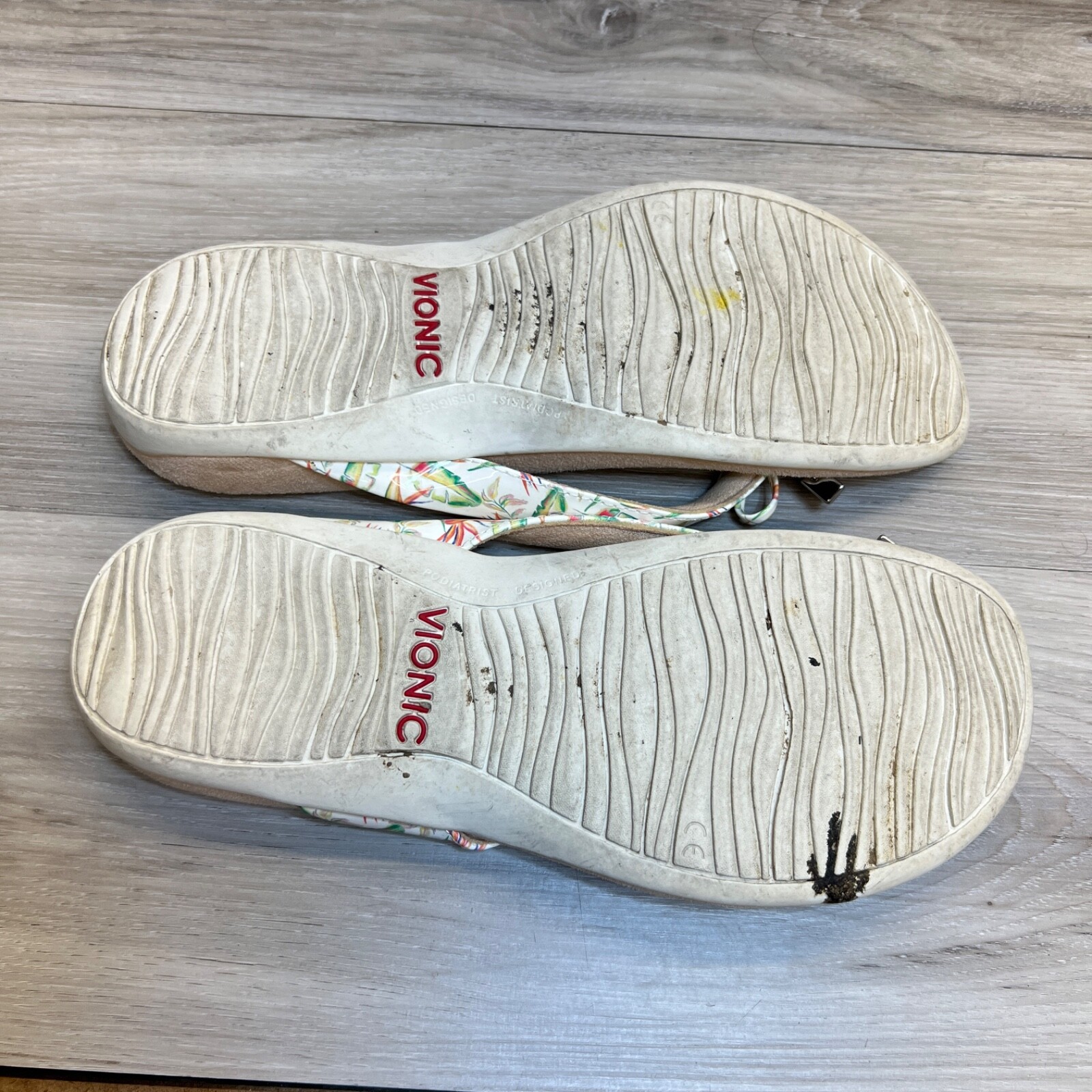 Vionic Bella II Marshmellow Tropical Toe-Post Palm Thong Sandals Women’s size 8