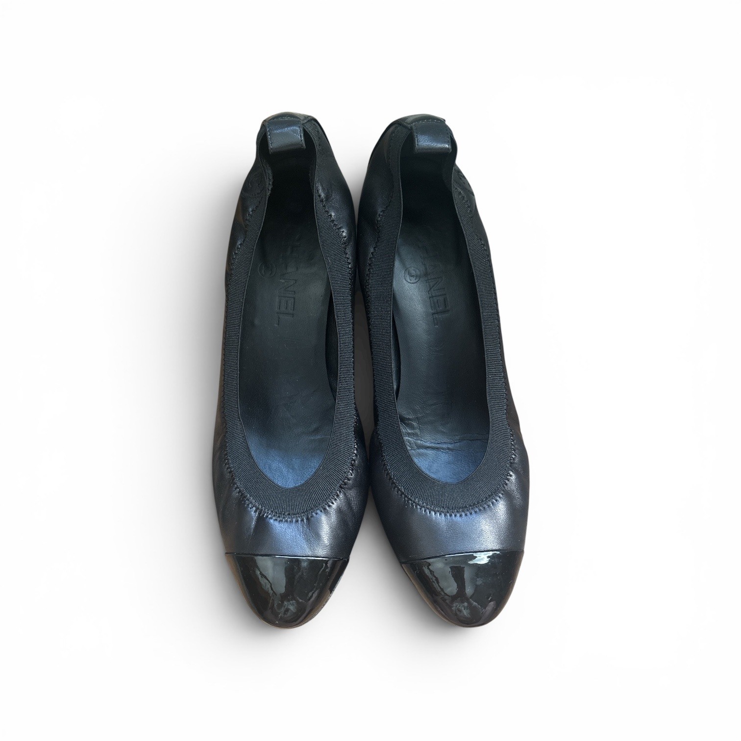 Chanel Black Leather Patent Cap Toe Block Heel Pumps Size 38.5