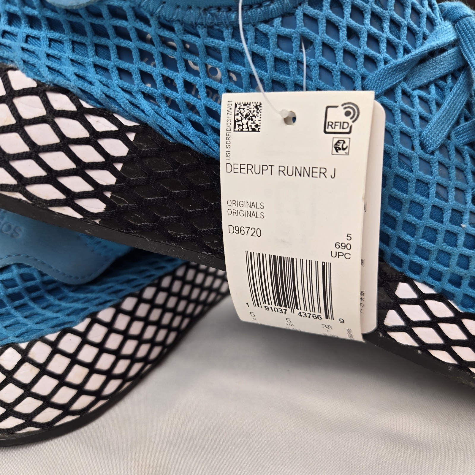 NWT ADIDAS DEERUPT RUNNER J SNEAKERS Low Cut MENS Or Youth 5.5/ W 7.5 D96720