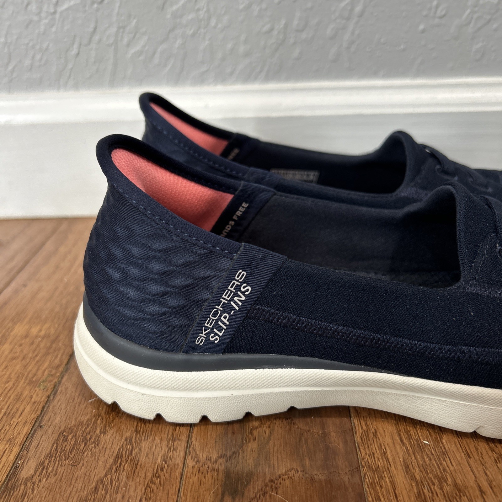 Skechers On The Go Flex Top Notch Slip Ins Shoes Women’s Size 5.5 Navy Blue