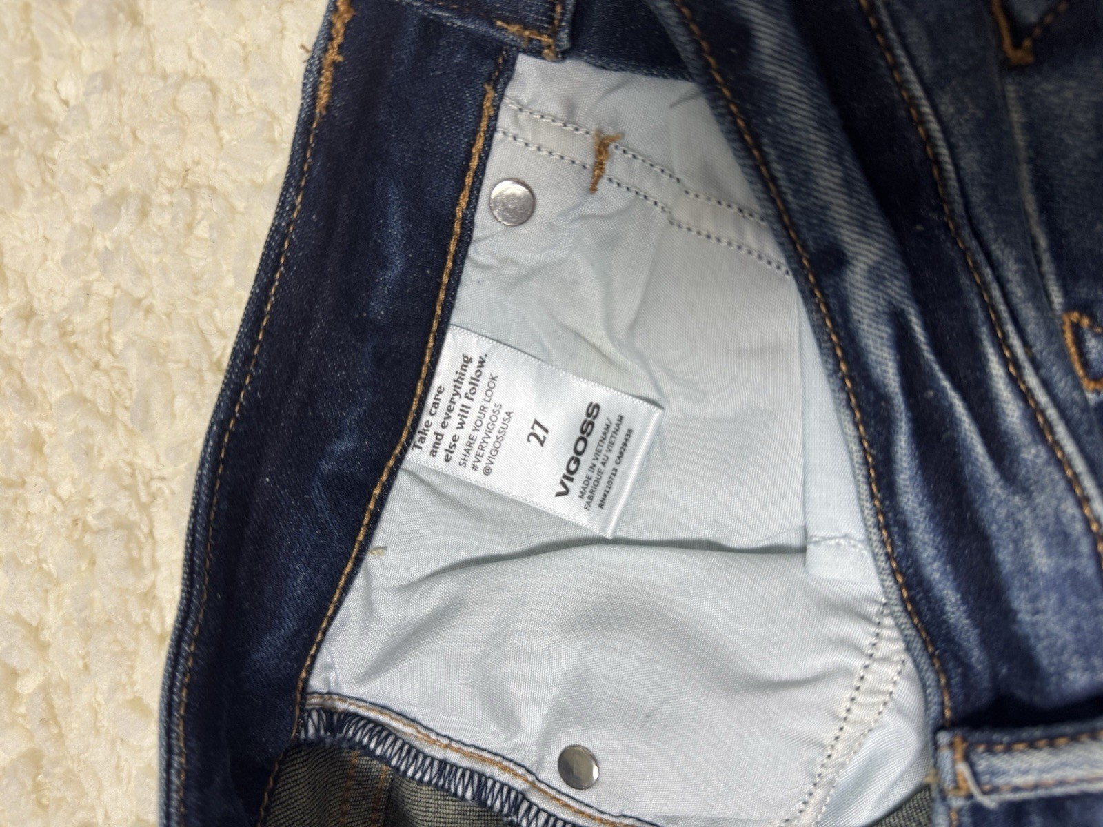 Women’s Vigoss Jeans Thompson Tomboy Dark Wash Distressed Waist 27 Length 27
