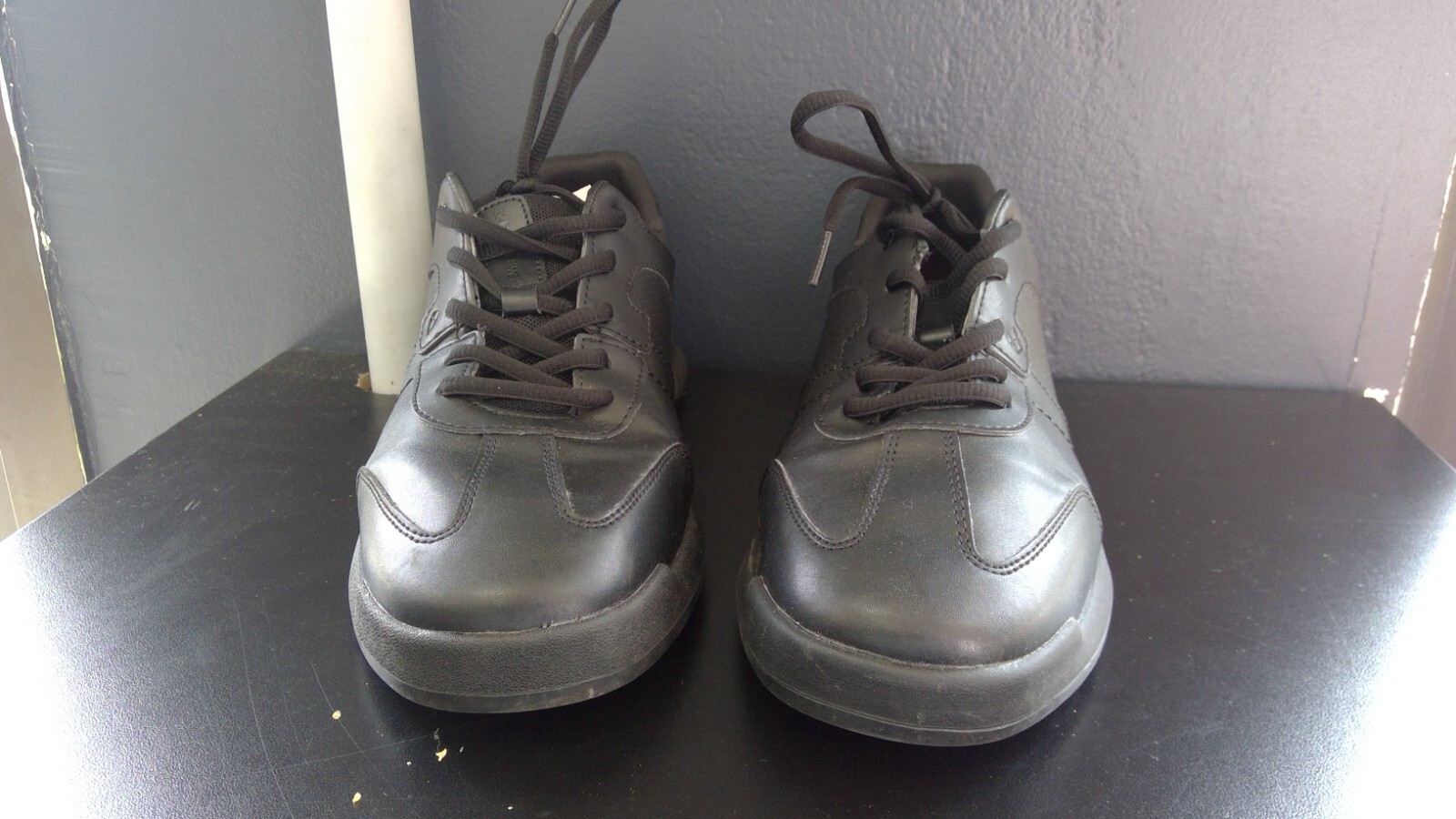 Men’s 10 SHOES FOR CREWS Freestyle II Sneaker Work Shoe Oil & Slip Resistant