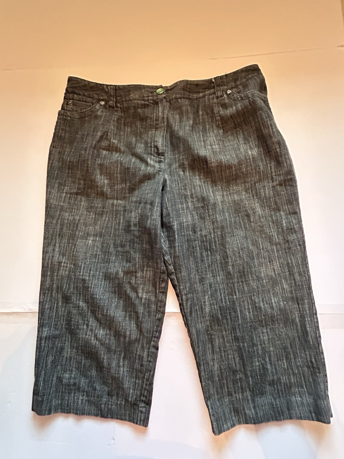 Women’s Size 18W Capri Dark Wash Denim Casual Travel Beach Cruise Resort Wear