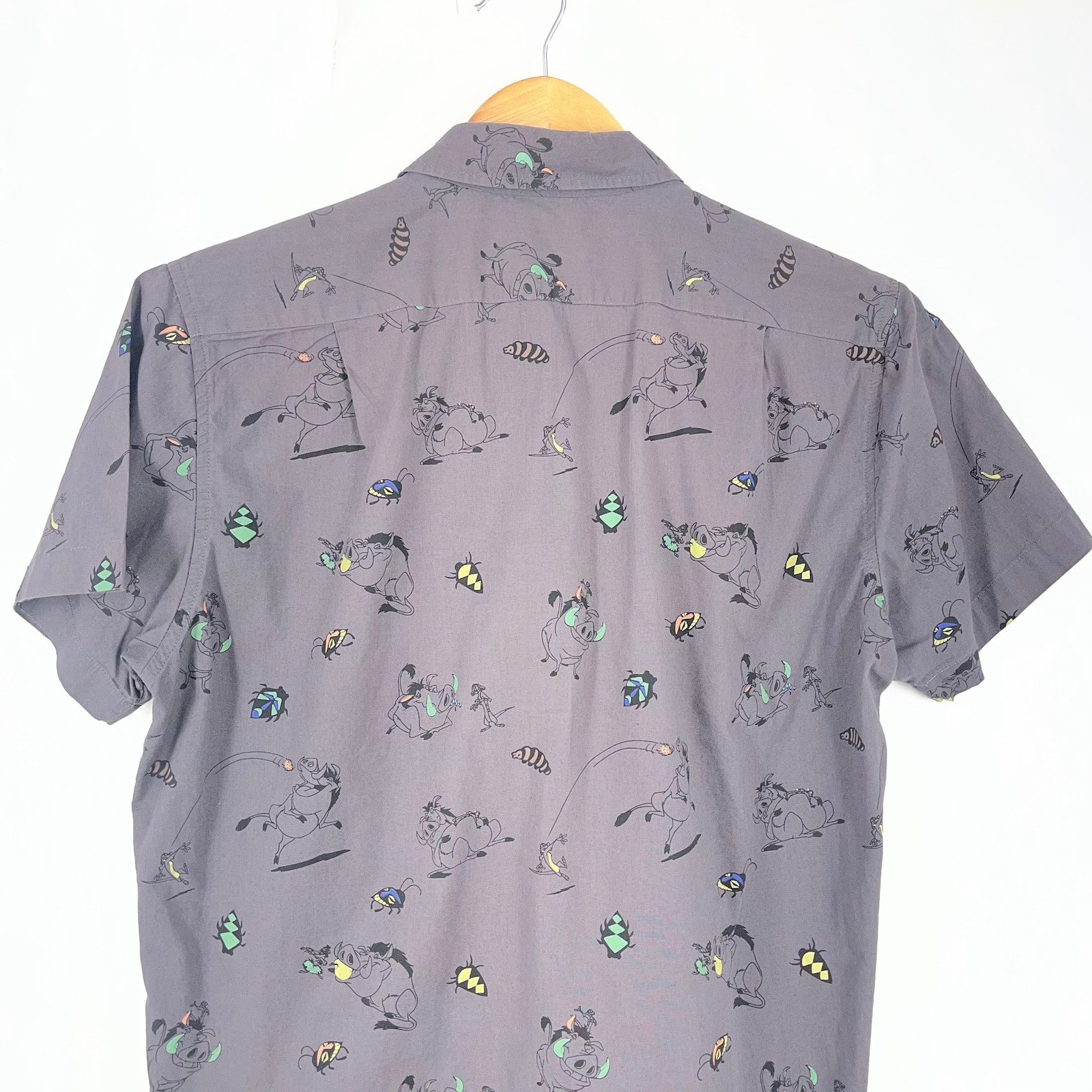 Disney Lion King Timon Pumbaa Button Down Shirt Mens Short Sleeve Woven Size M