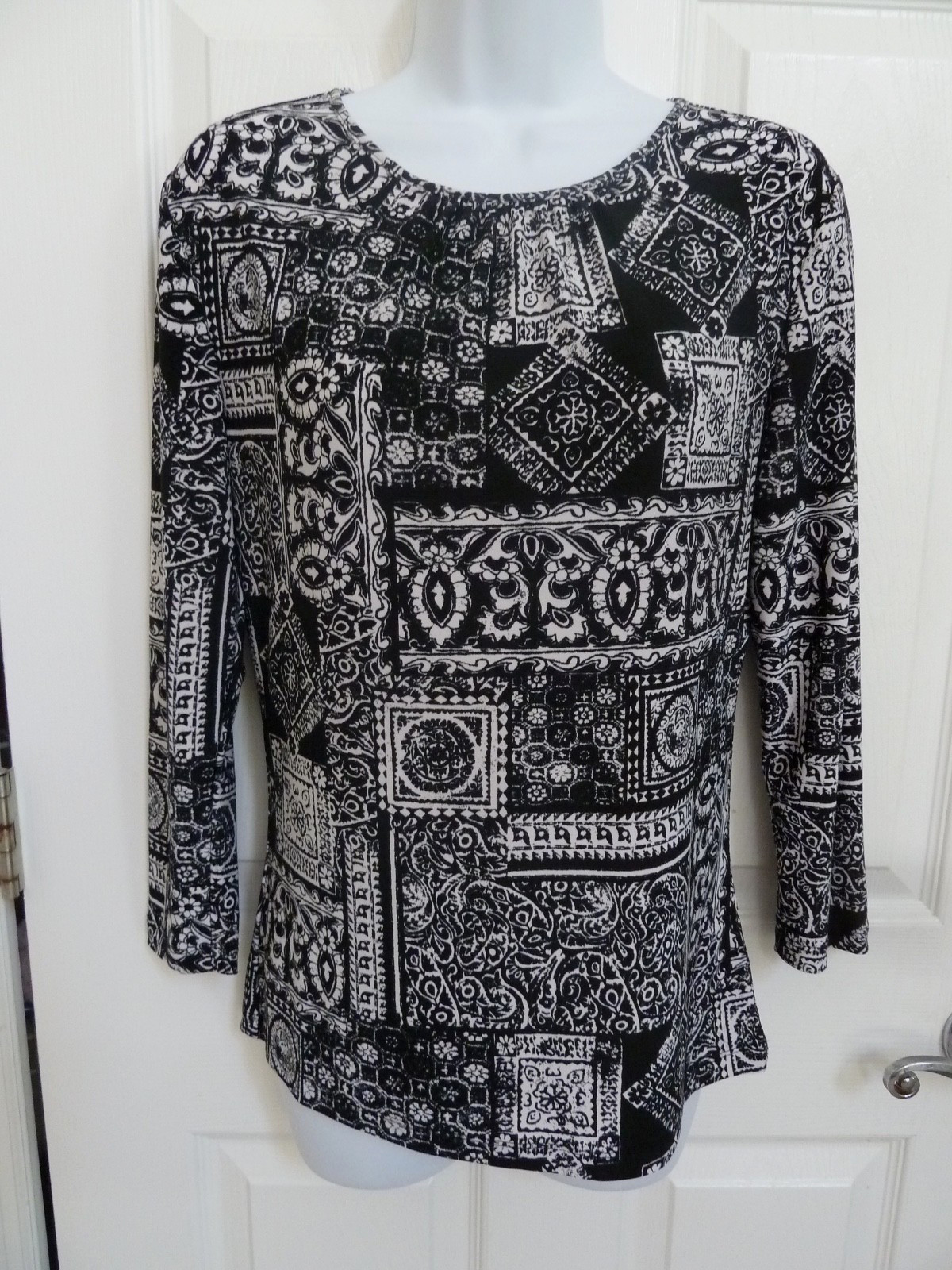 CHAPS Sz Med. Patchwork Career Office Blouse Pullover Black & White