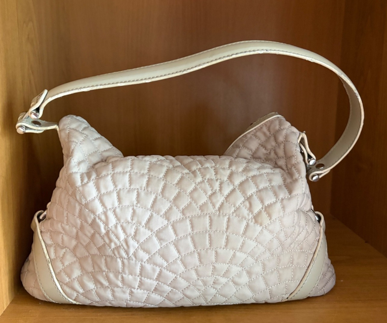 VERA BRADLEY EMMA BEIGE QUILTED NYLON TOP ZIP SHOULDER SATCHEL HANDBAG
