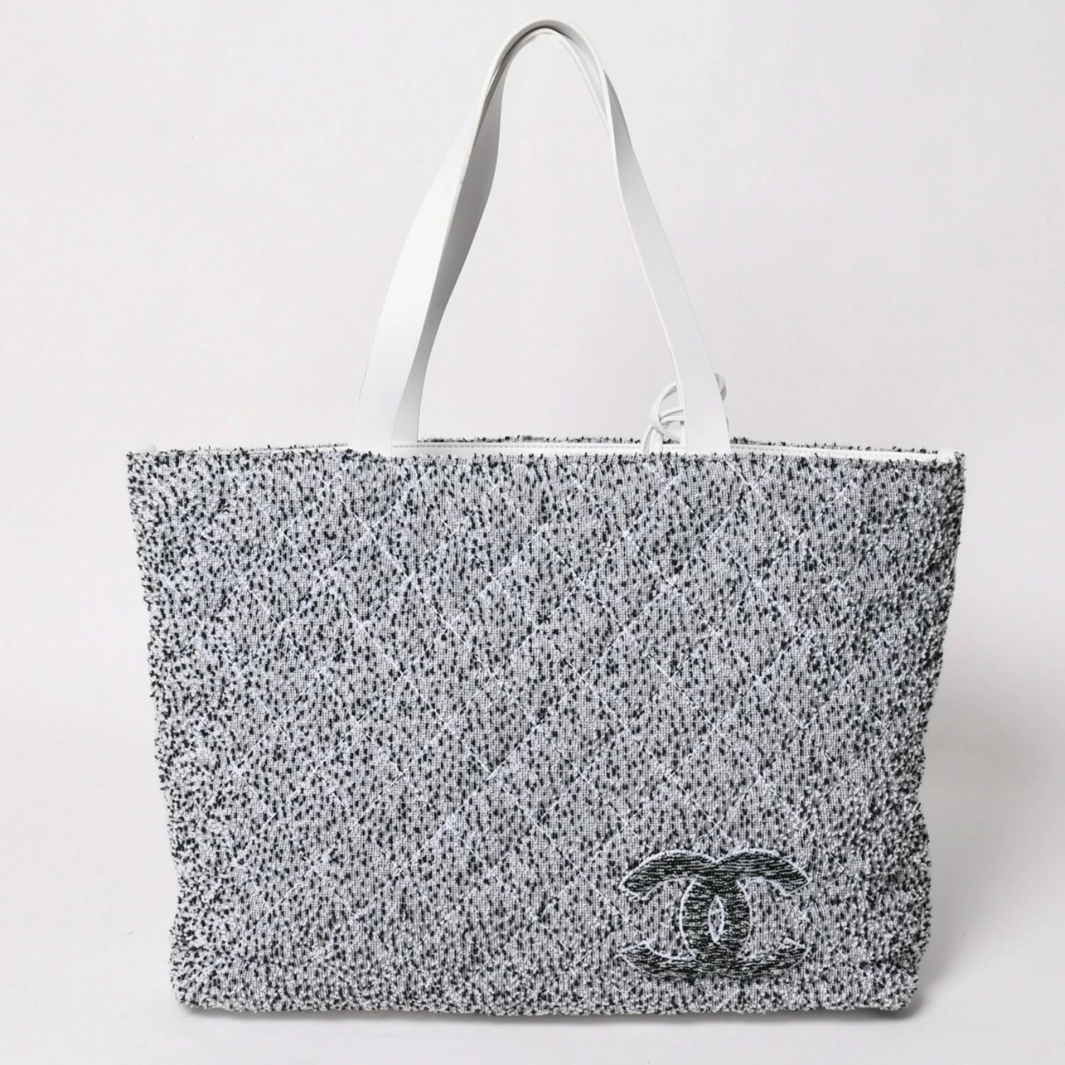 Chanel Cruise Collection Pile Beach Bag Terry Cloth Coco Tote A7333a003517 r0_06