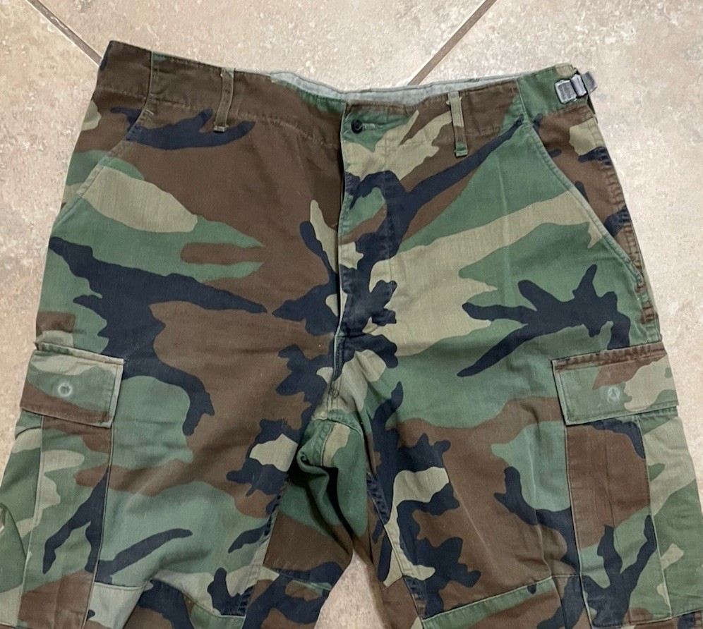 Vintage US Army M81 Combat Trousers Men’s Medium Regular Woodland Camo 80s Pants