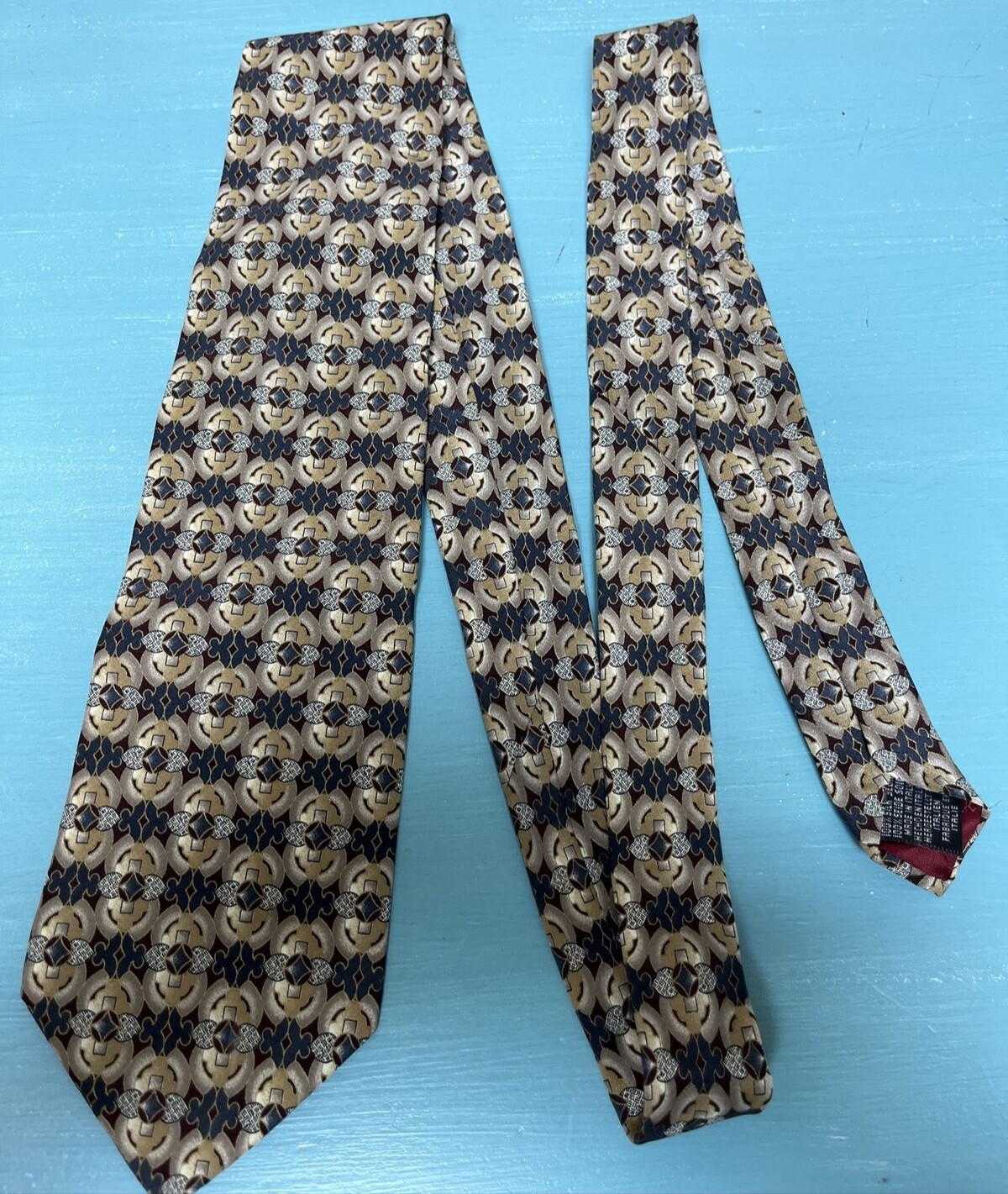 Charleston Tie Rack Men’s Tie Made In Italy 100% Silk Classic 57-60” Tie