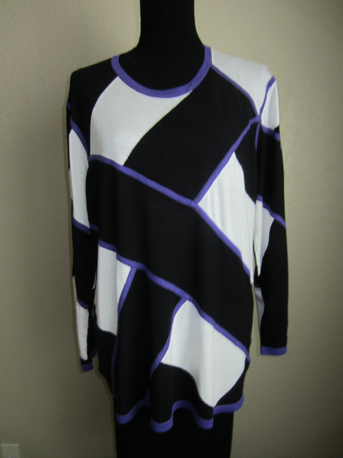 Women’s Multicolor Pullover Blouse Long Sleeves Size XL Great For Any Occasion!