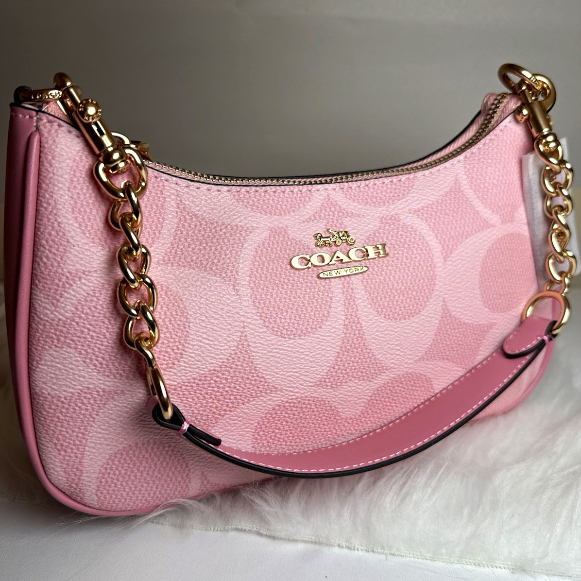 Coach Pink Signature Logo Crescent Shoulder Bag Zip Gold Chain Strap Detach