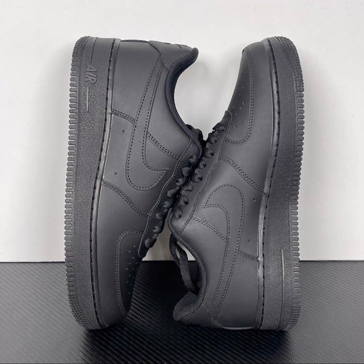 US Black Nike Air Force 1 07 Low Top Men’s Sneakers Shoes US 9.3