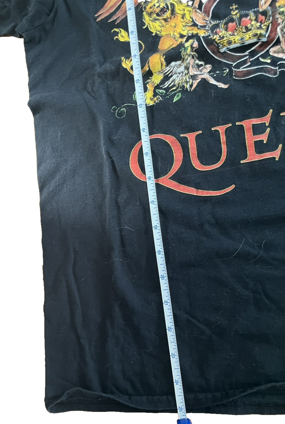 Queen Official Merch Crest Logo T-Shirt Size M Band Tee Unisex