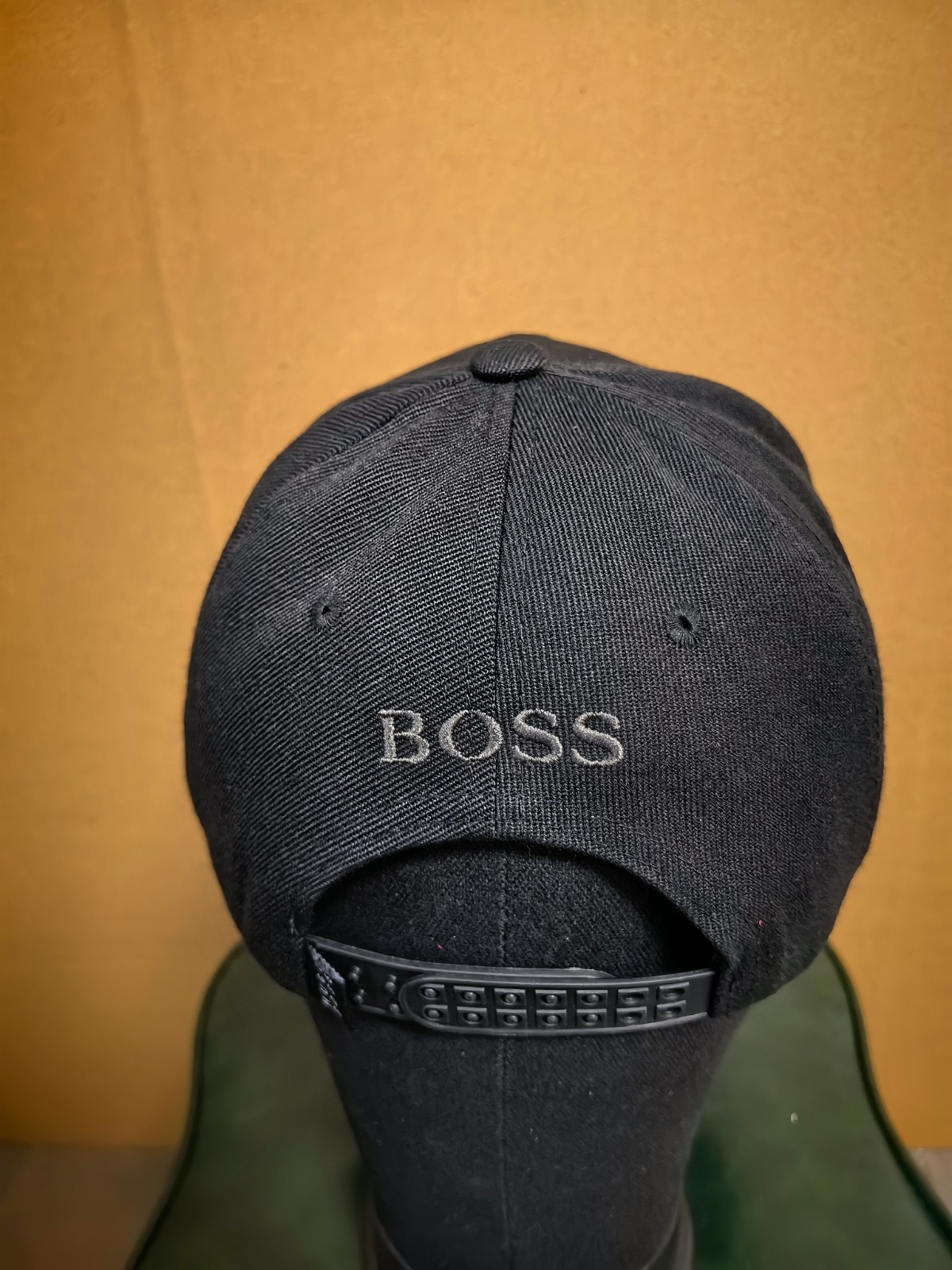 Hugo Boss curved brim black baseball cap with gray letter embroidery sports hat