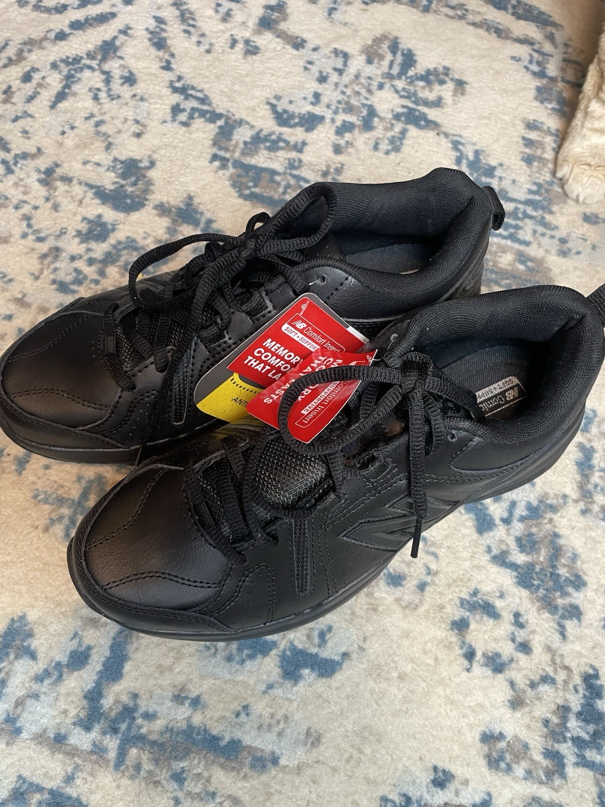 Size US 9.5 – New Balance 608v5 Triple Black