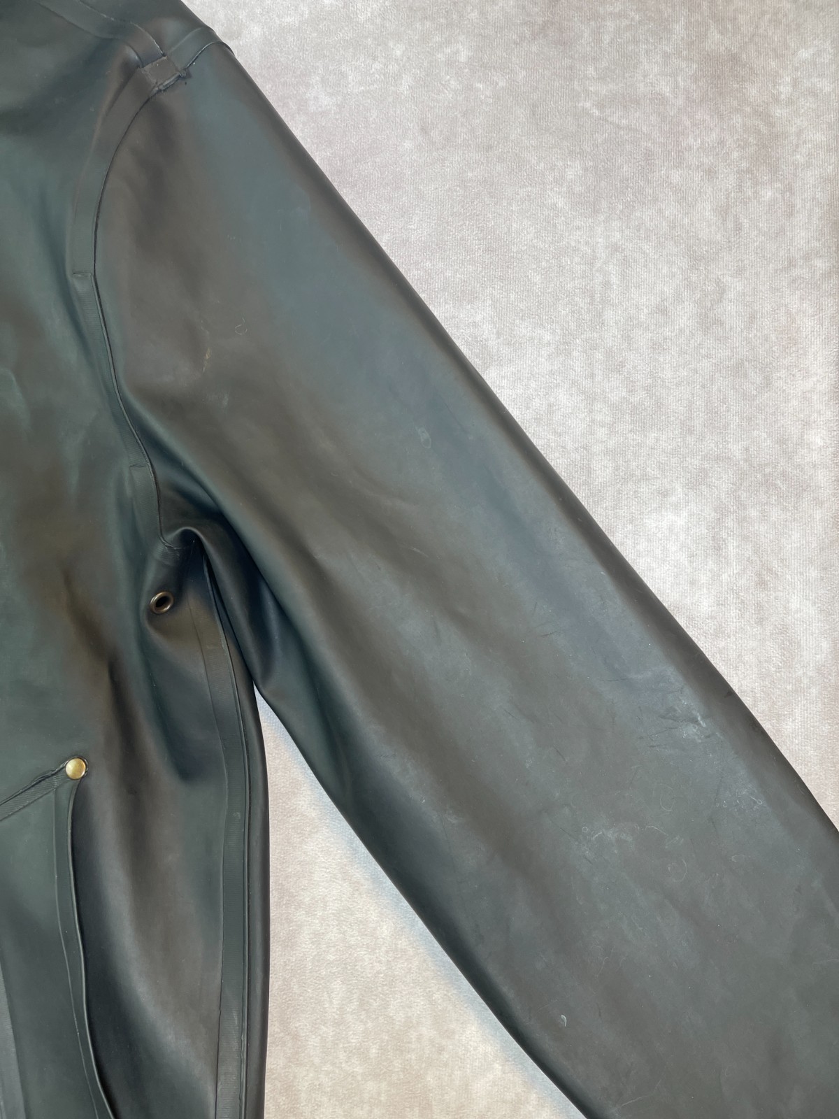 Stutterheim x Volvo Raincoat Jacket Mens Small Black Waterproof Hooded Limited