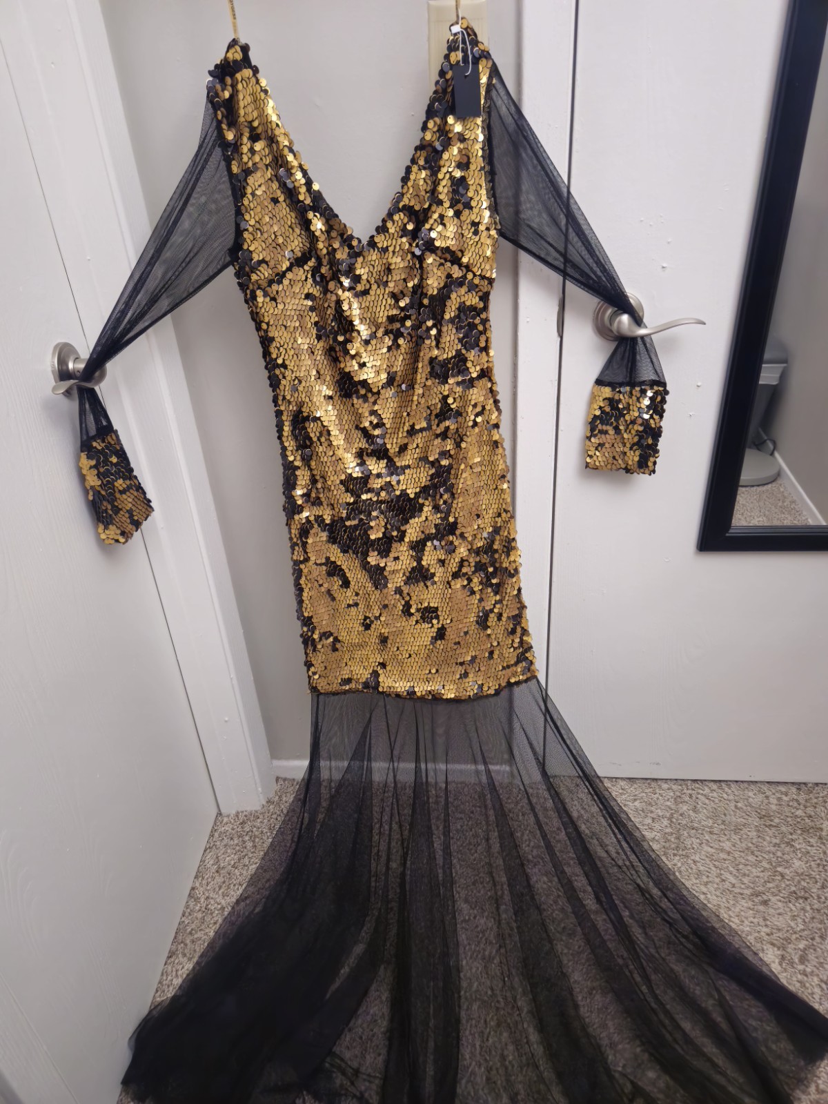 Luxury Gold Black Sequin Evening Gown Sheer Mesh Train Long Sleeve V Neck NWT EU