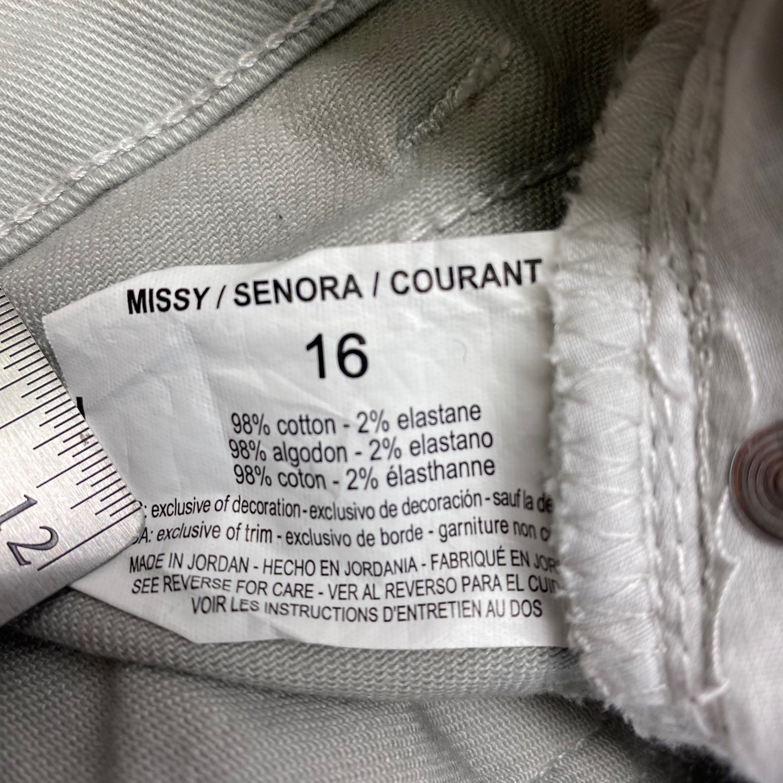 Gloria Vanderbilt Amanda Capri Pants Women’s Size 16 Desert Sage Green Ste