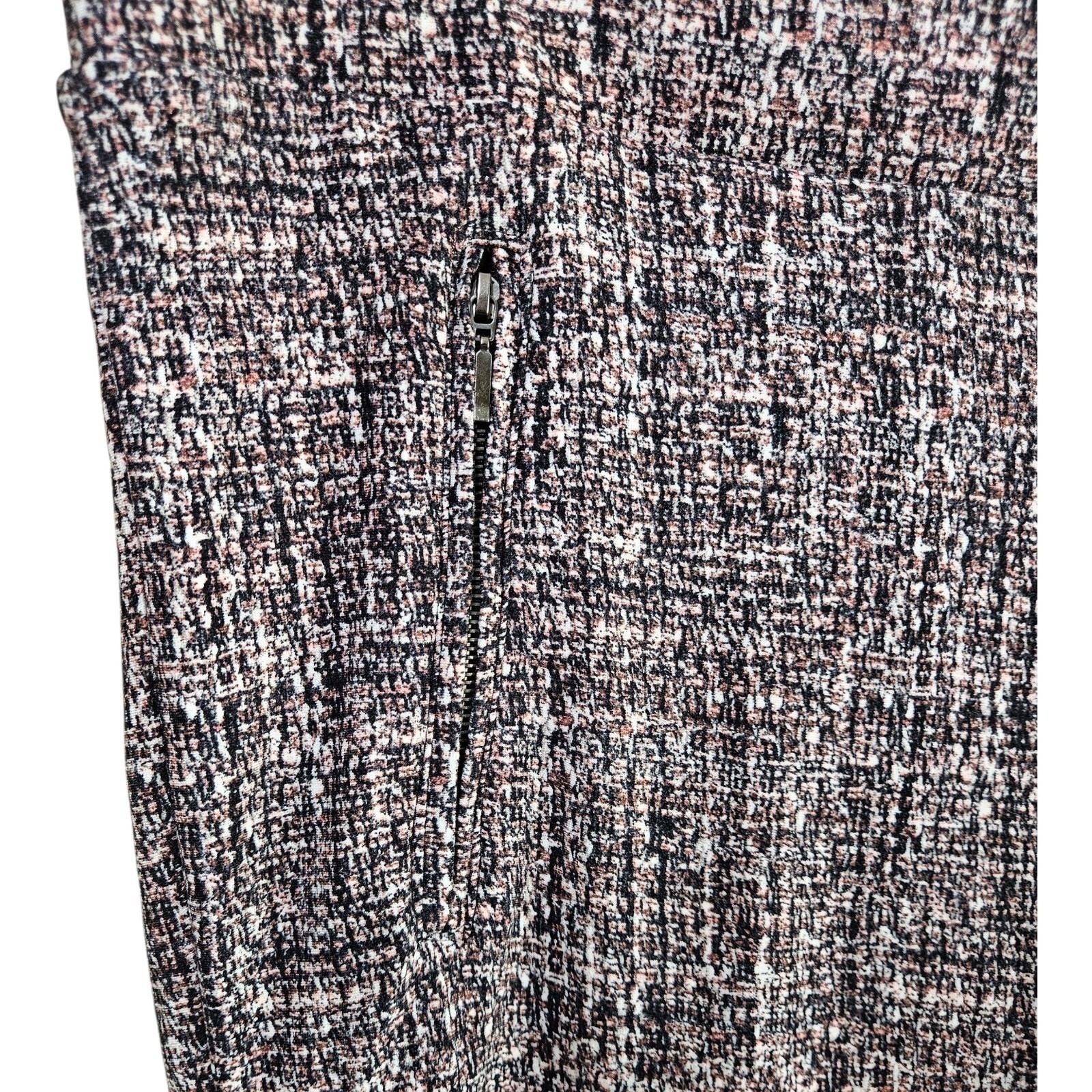 TORRID 3 Women’s 20 22 Pants Pull On Tapered Ankle Black Pink White 43 x 25.5