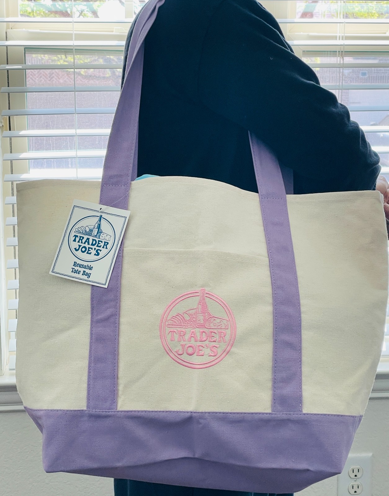Trader Joe’s Paste Canvas Tote Bags Set of 2 in Lavender Purple New with tag