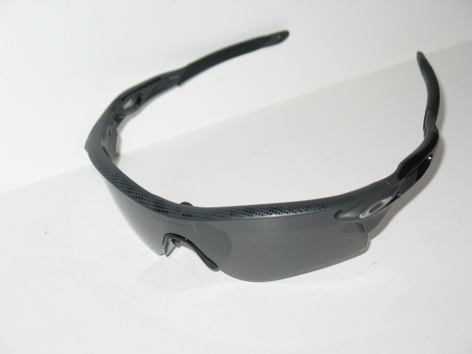 Oakley RADARLOCK High Resolution Carbon Frame Prizm Black Polarized Sunglasses