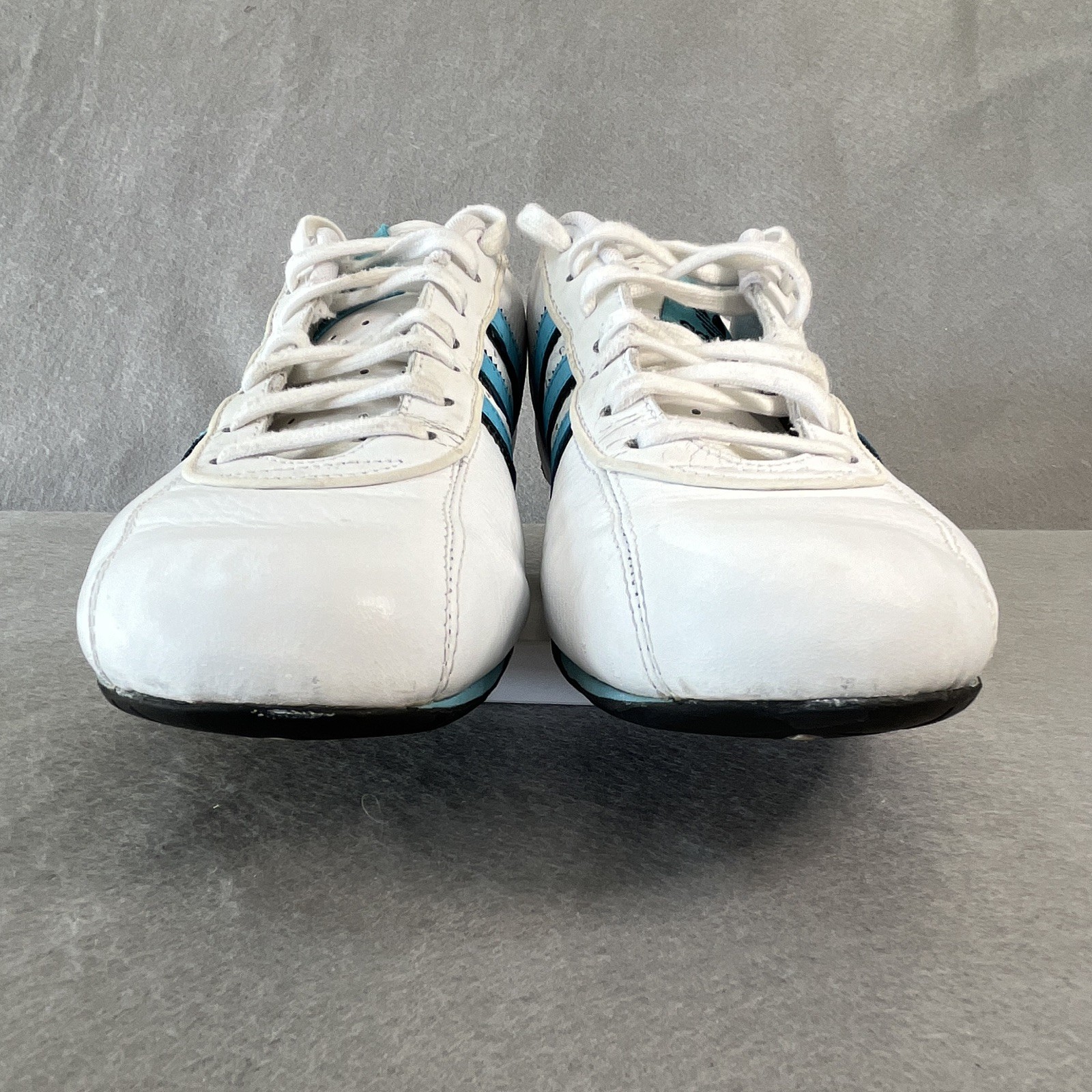 2006 adidas Team Goodyear Men’s Adiracer Low Leather Sneakers White/Blue/Black