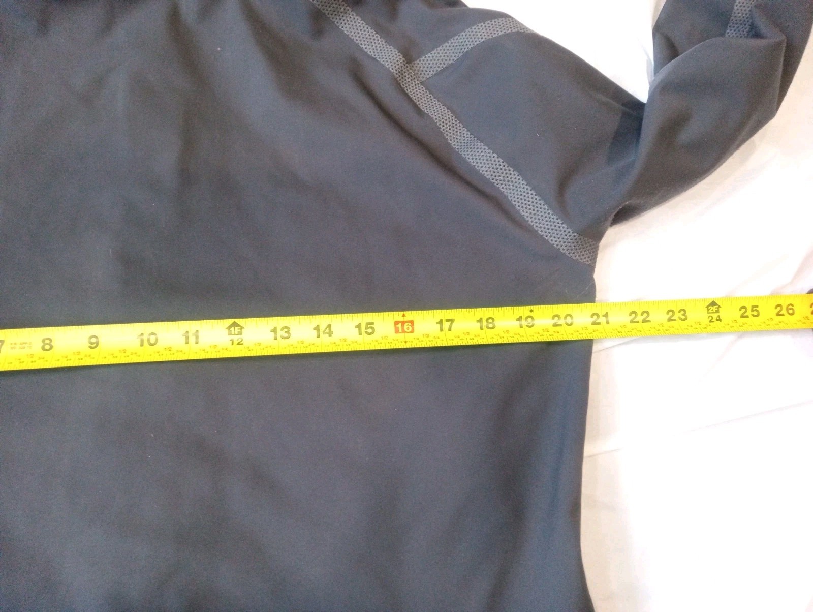 Vintage Mountain Hardwear Conduit Softshell Jacket sz M Women’s Gray Packable