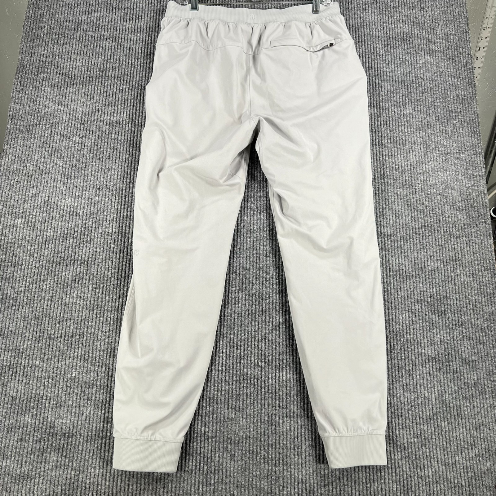 Lululemon Jogger Pants Mens Size Large Gray Active Drawstrings Pockets Casual