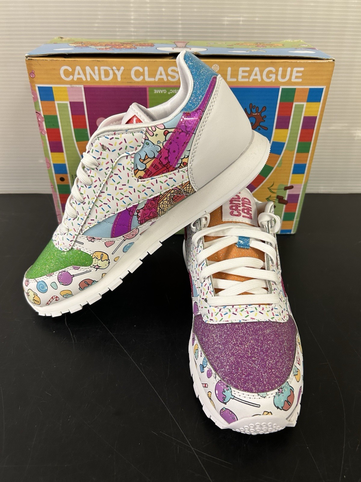 Reebok Candy Land Classic Leather GS Size 6 Shoes (Big Kids)