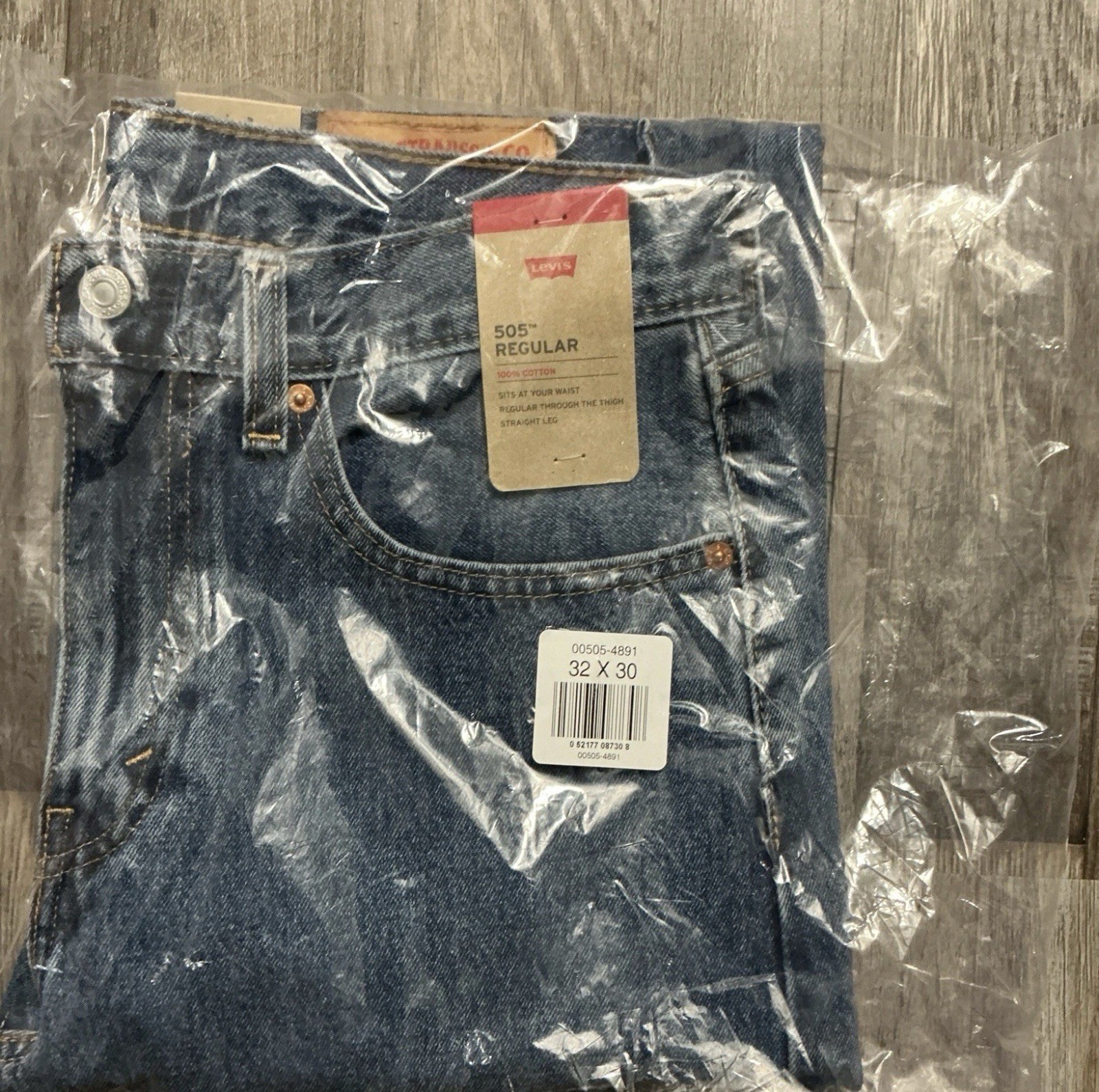 Levi’s Men’s Blue Denim Jeans Regular Fit Straight Leg Mid Rise Cotton NWT